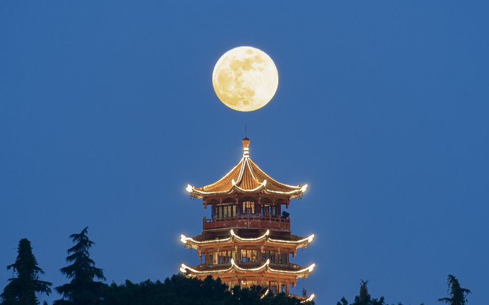 20200605广安奎阁蓝调悬月