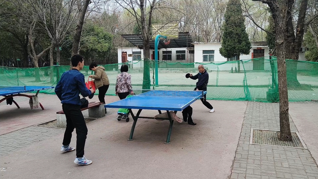 爱尚乒乓diy公园乒乓球训练日常,中国传统直板对决,快来瞅瞅 #运动