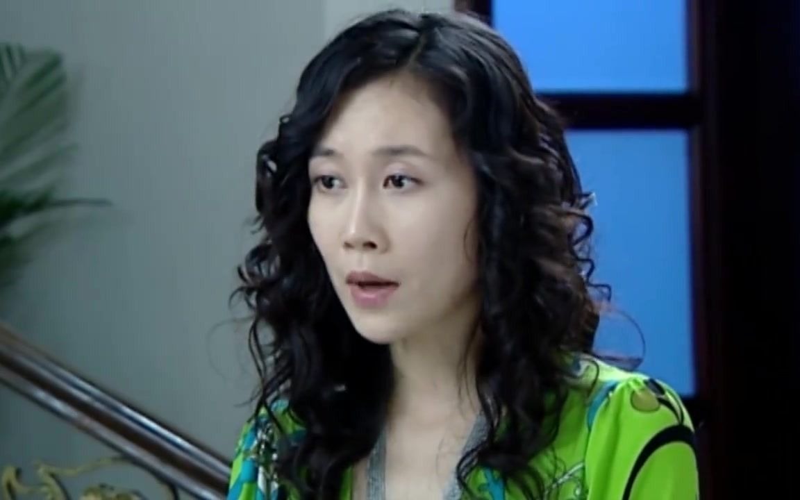 非亲姐妹:妻子遭到丈夫背叛,妹妹落井下石,原来两人关系不一般