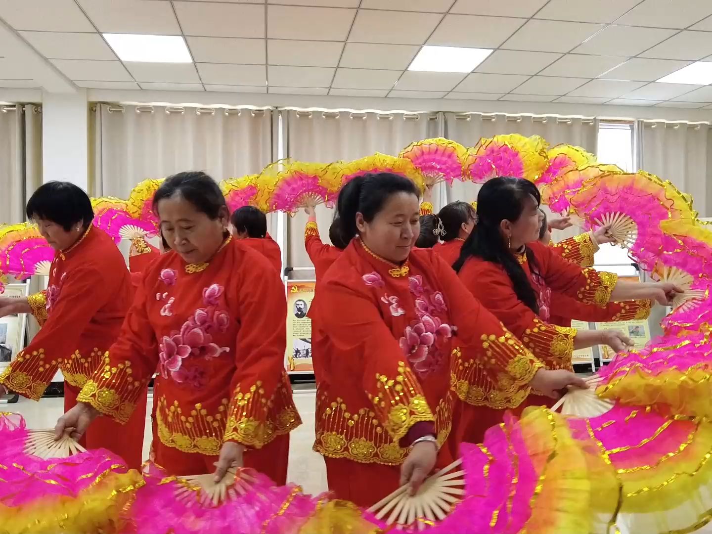 齐河县表白寺镇:村晚!我们是认真的