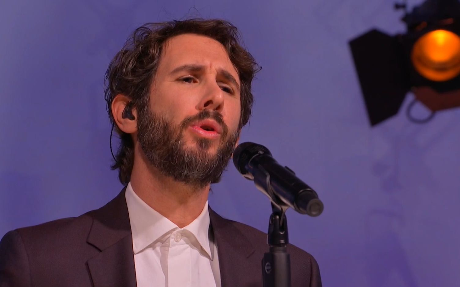 [图]Josh Groban The Impossible Dream Harmony Livestream Concert