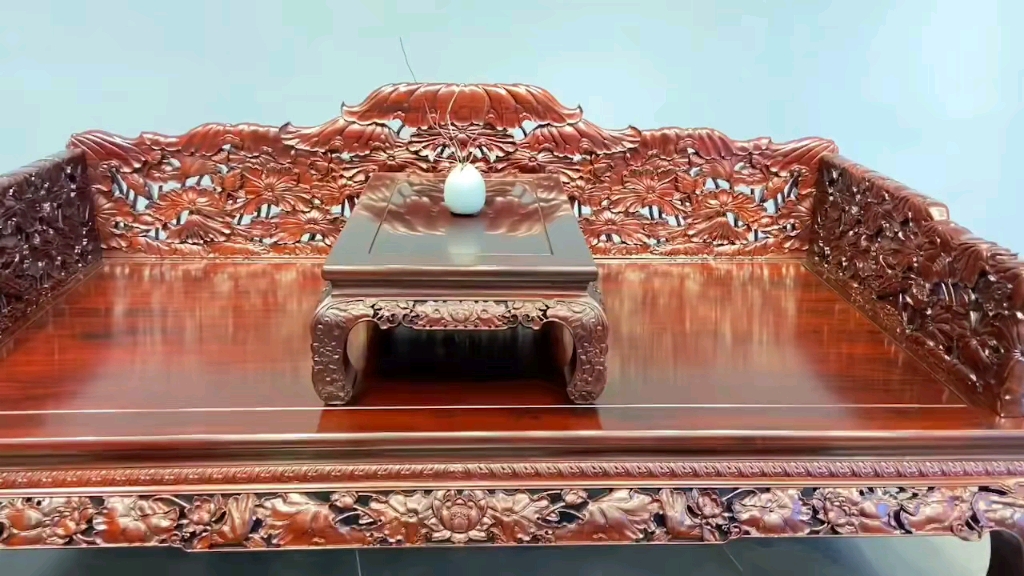 仙作红木家具赞比亚血檀荷花罗汉床