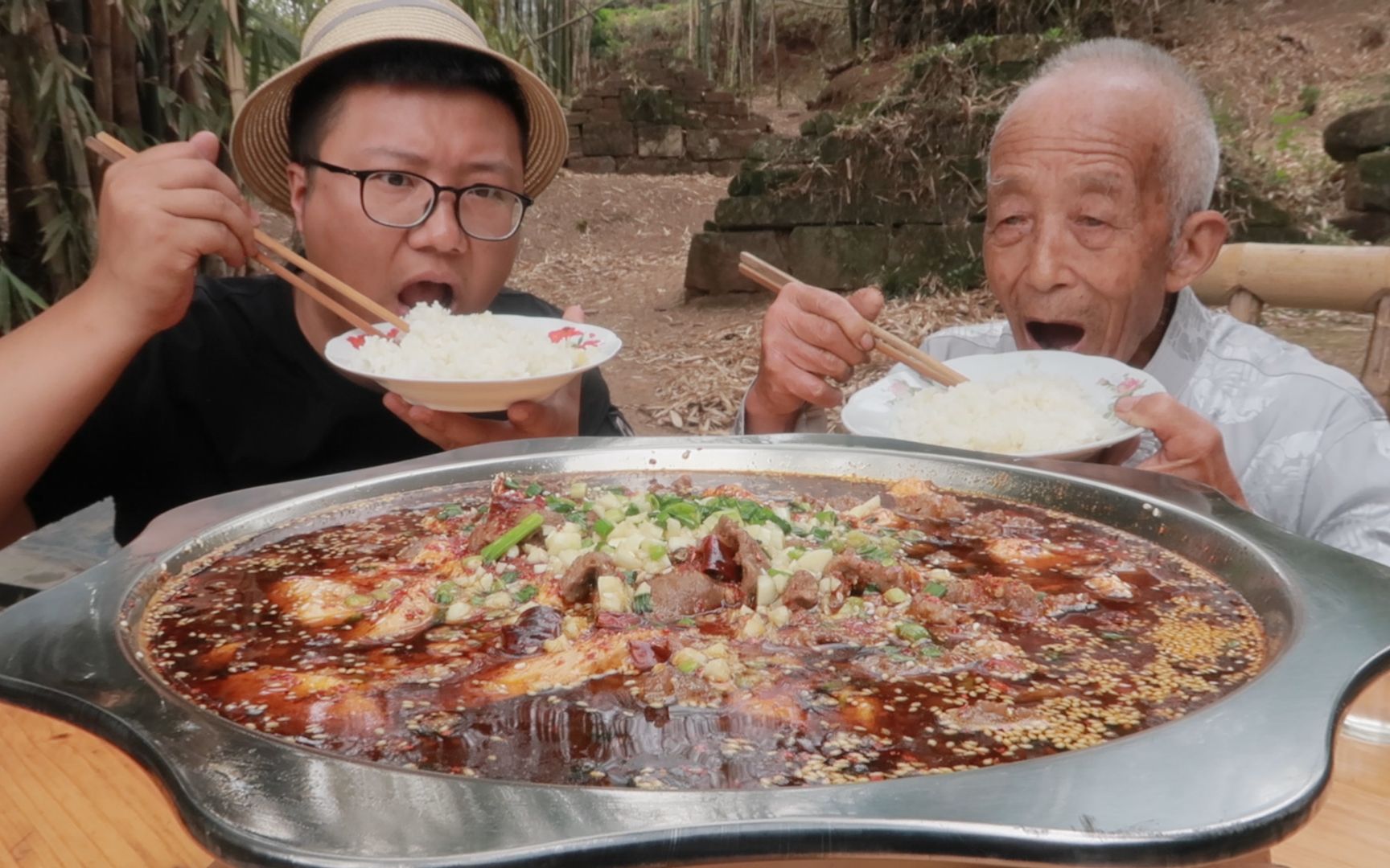 [图]2斤牛肉，三斤豆花，做一份“豆花牛肉”麻辣鲜香，嫩滑爽口