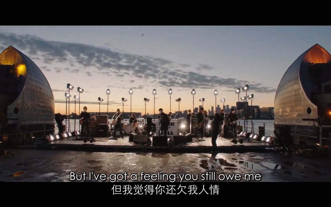 [图]Liam Gallagher - Hello (Down By The River Thames 2020) 中英字幕