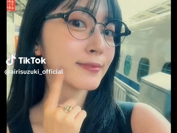 【铃木爱理Tiktok】 铃木女士久违发Tiktok了哔哩哔哩bilibili