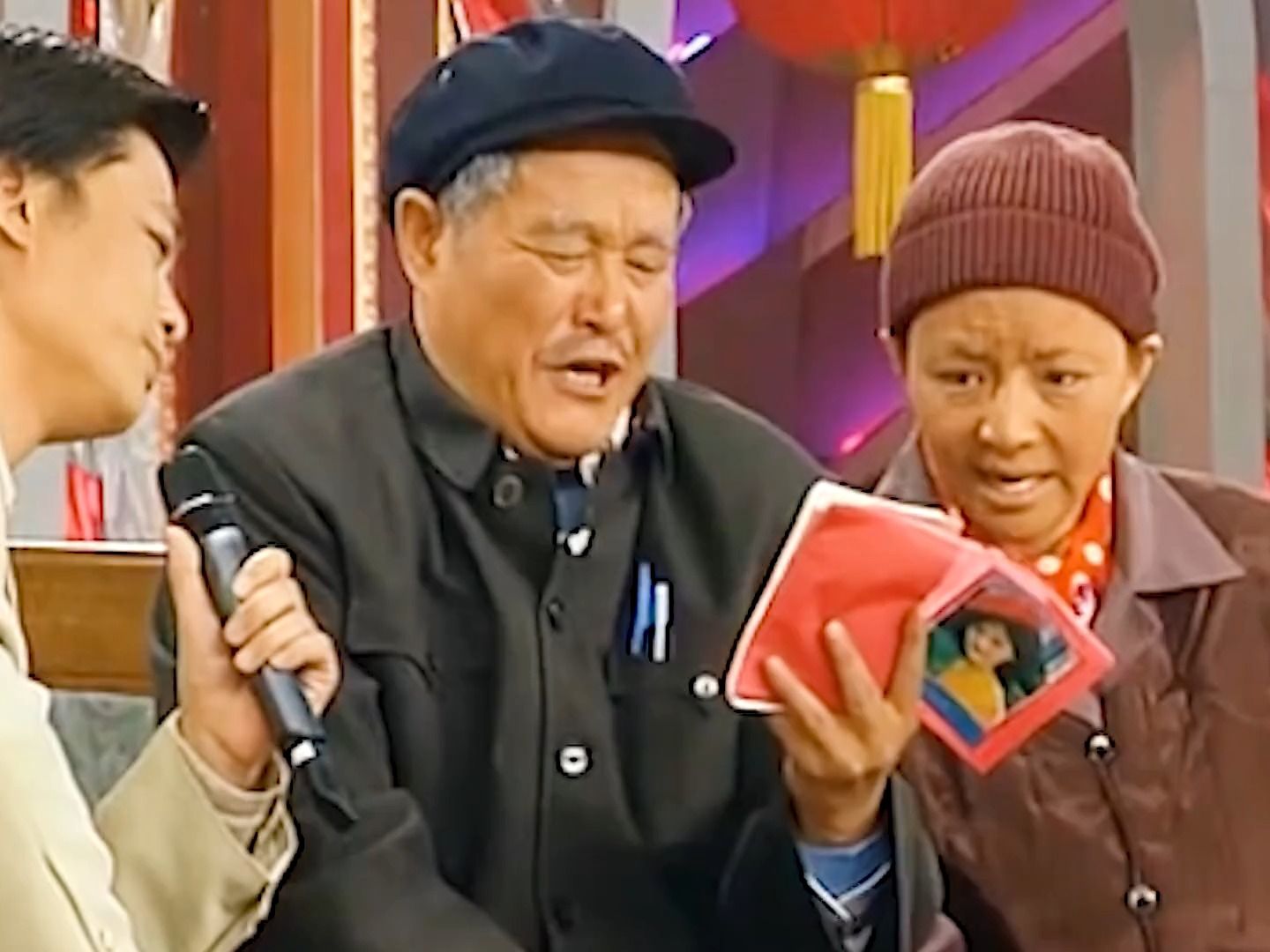 赵本山不愧被称为小品王,连自己失误笑场,都能逗的观众哈哈大笑