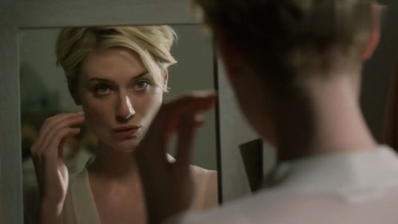 【女神】《信条》女主 Elizabeth Debicki 《夜班经理》精彩片段,演技出众哔哩哔哩bilibili