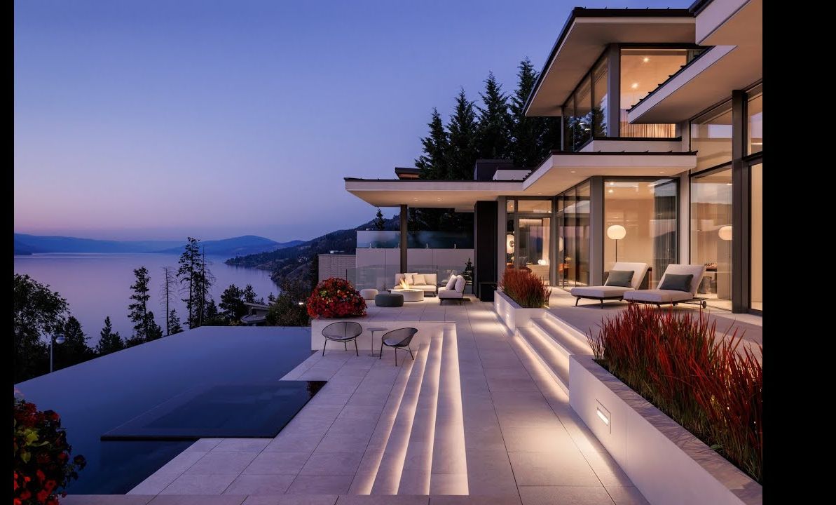 位于加拿大基洛纳的一座有着美丽湖景的现代度假别墅|20-180