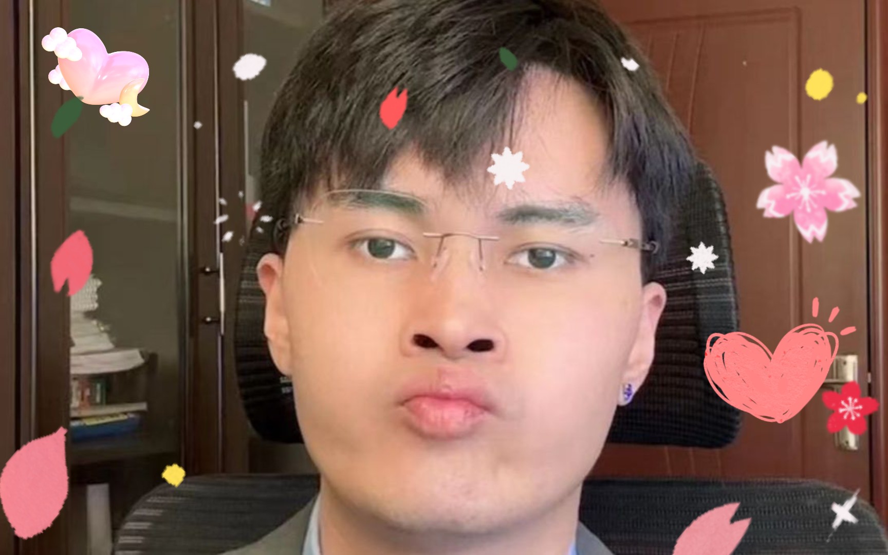 【俏佳人xxx/唐哥】在干嘛?可以给我买一杯奶茶嘛!