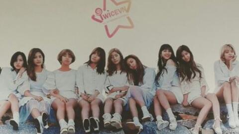 Twice日本 Debut Showcase Touchdown In Japan Digest Video 哔哩哔哩