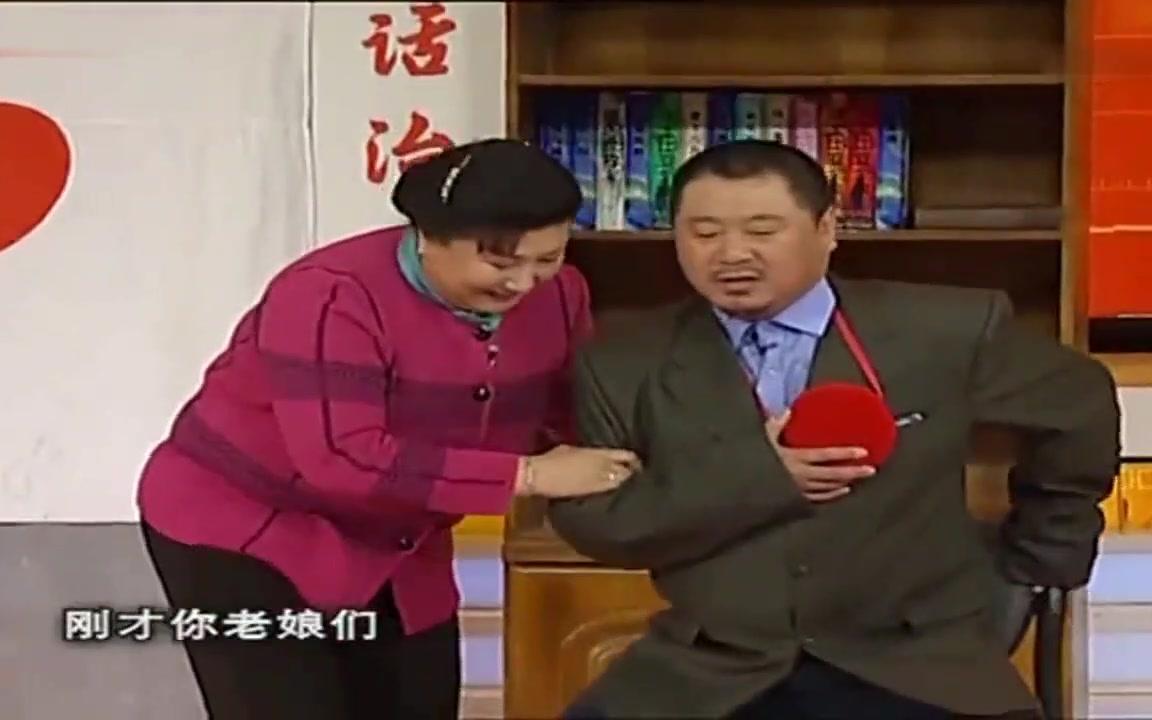 [图]本山大叔给范伟“话疗”母猪的产后护理，哈哈哈