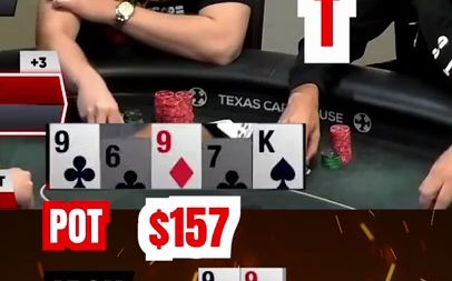 1Flopping QUADS! Check RAISING for MAX Value #shorts #poker哔哩哔哩bilibili游戏解说