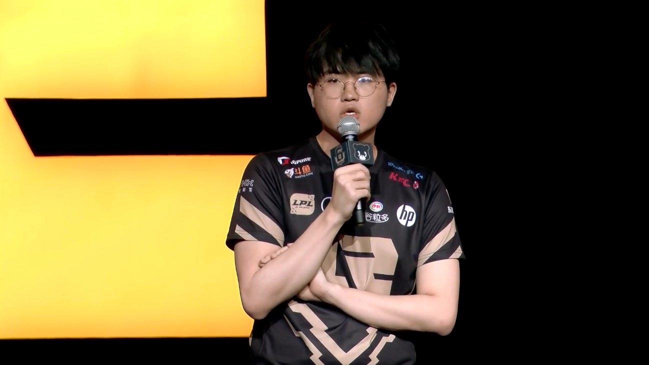 lpl003号姿态退役全纪录停下脚步重新出发大家好我是刘志豪