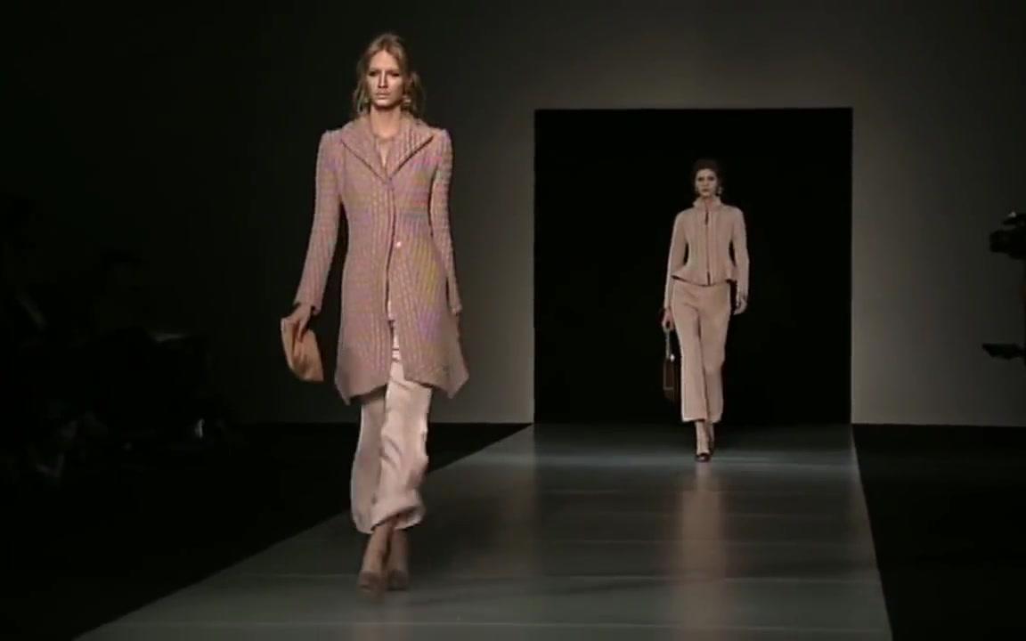 [图]【乔治·阿玛尼 2011年秋冬女士时装秀】Giorgio Armani - 2011 Fall Winter - Womenswear Collection