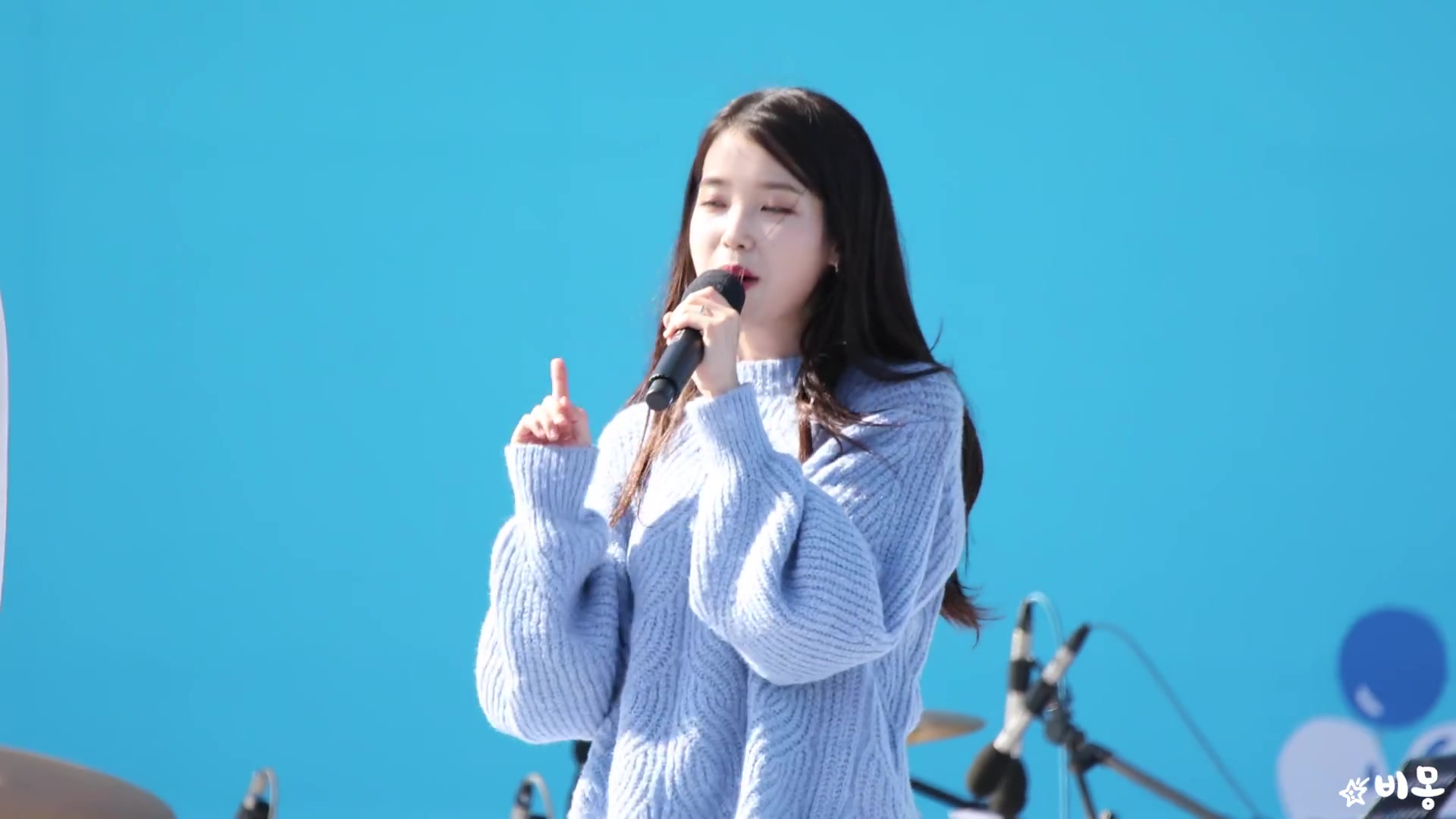 180930李知恩(iu)好日子 我和你 星期五见面 你的意义 4k_哔哩哔哩