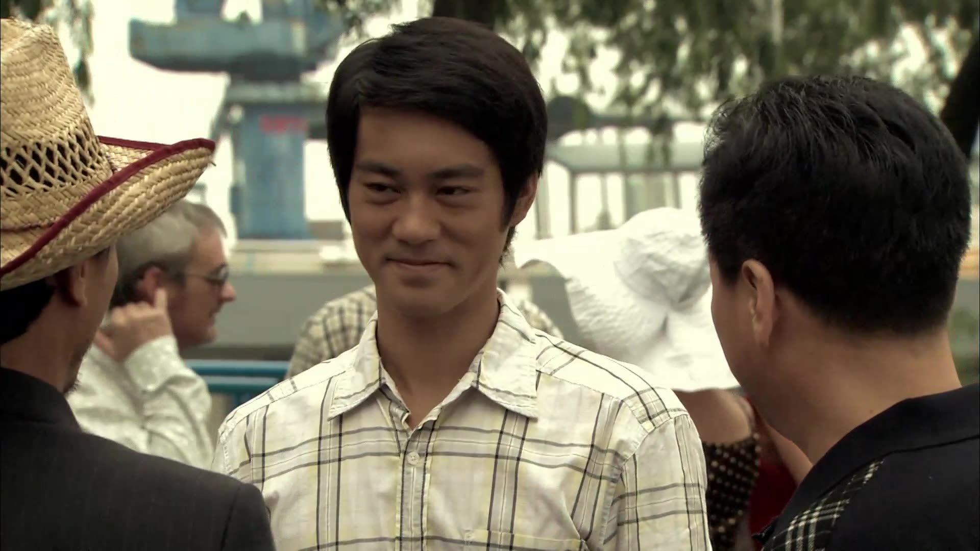 李小龙迎接邵伯,发现他并没有带行李_哔哩哔哩 (゜-゜)つロ 干杯