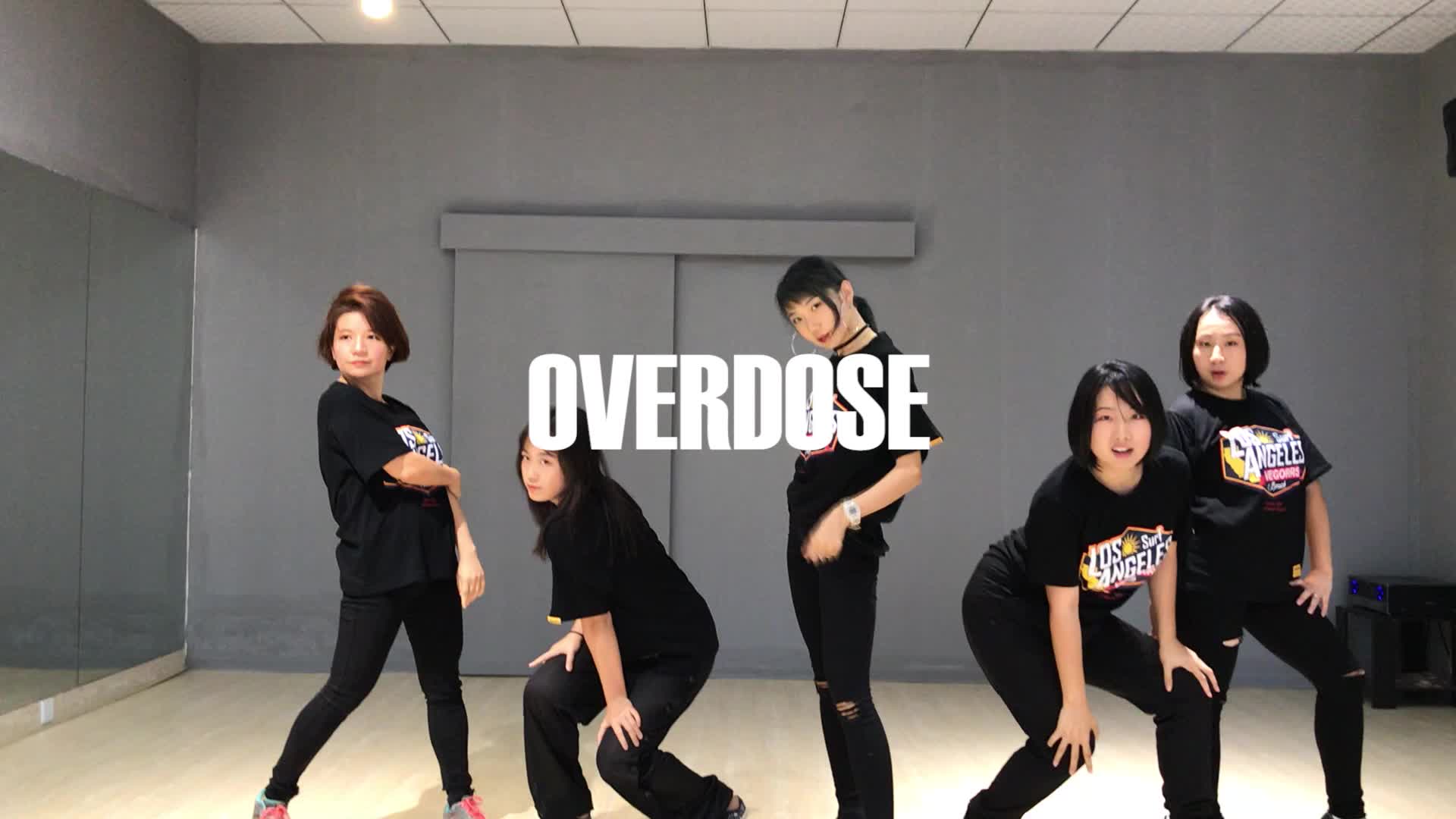 【DoubleU】泓萱老师编舞OVERDOSE,不敢相信这群学员竟然是…华侨大学的老师!哔哩哔哩bilibili