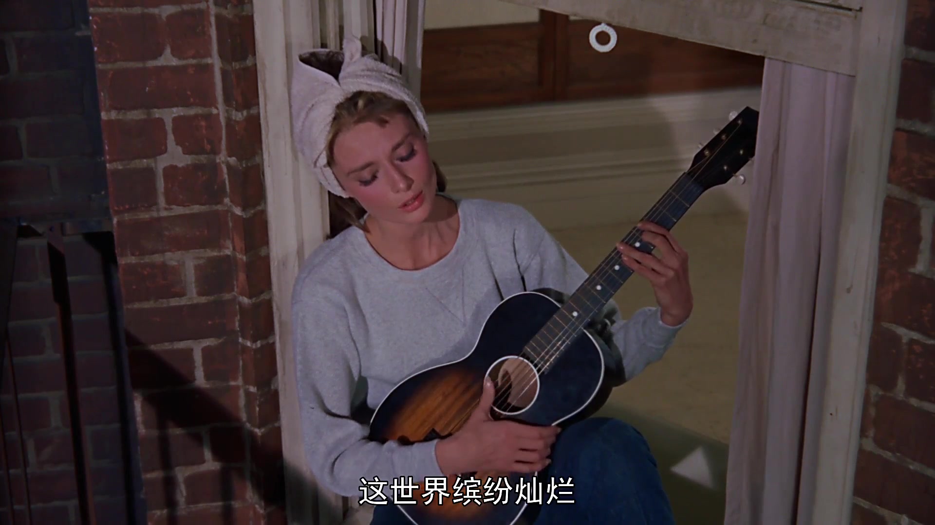 [图]【奥黛丽赫本】Moon River《月亮河》吉他弹唱