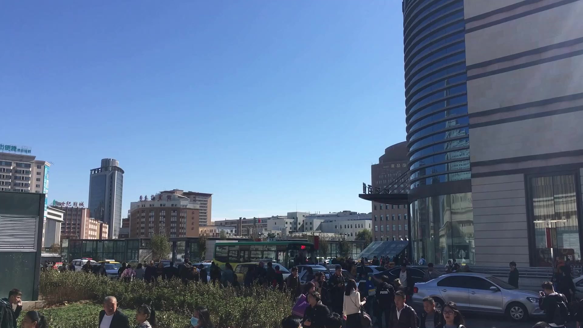 打卡长春站南广场,迎着旅游高峰开启新旅程_哔哩哔哩 (゜-゜)つロ