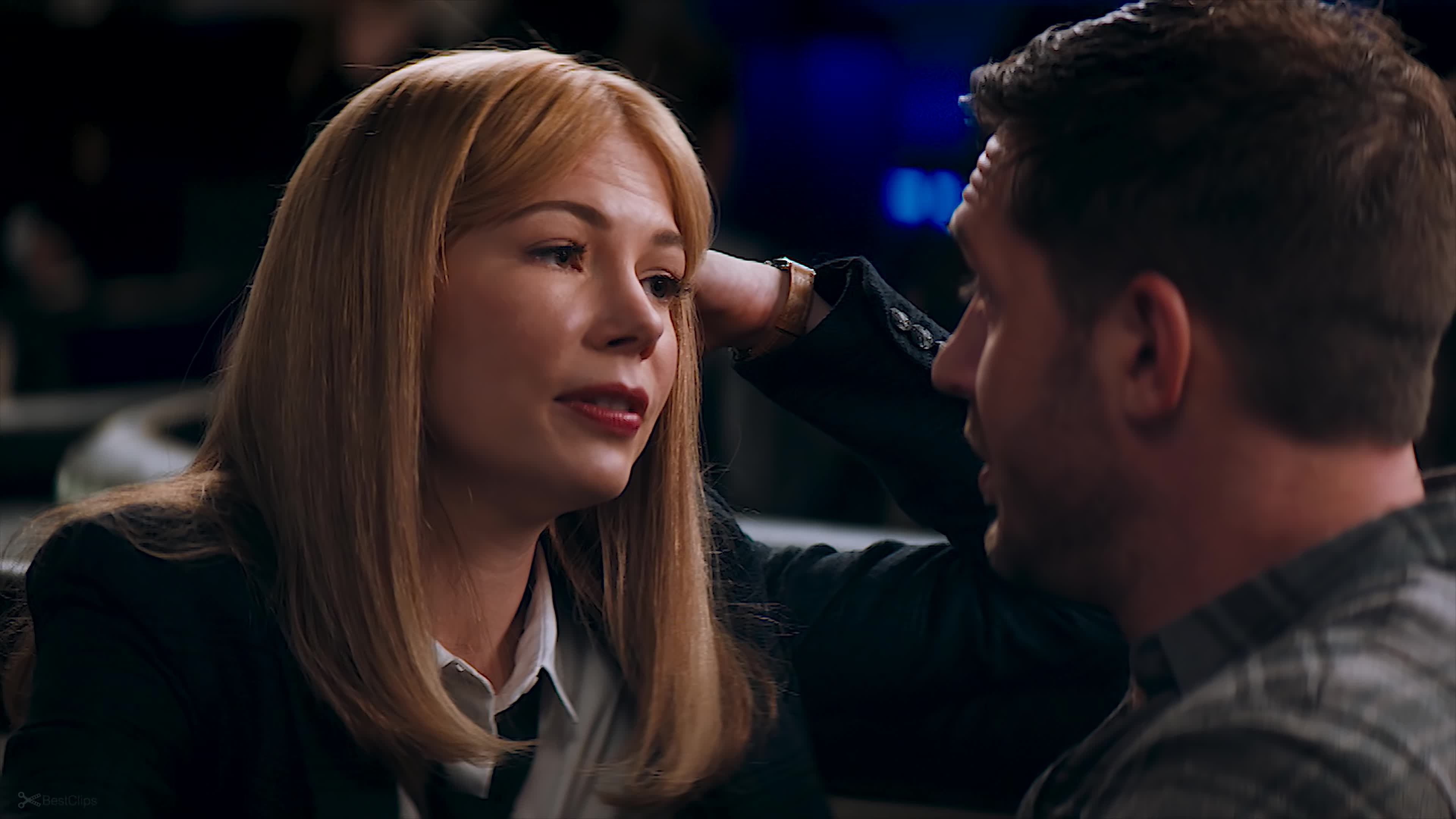 4keddiebrockandannekissscene毒液2018电影片段高清