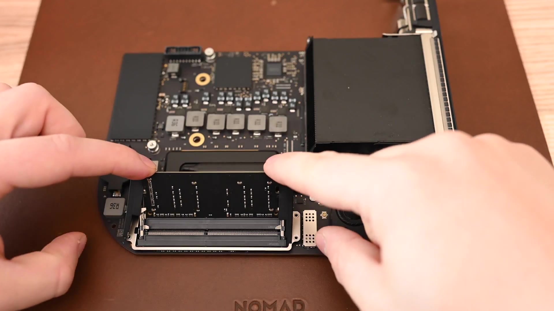 2018款macmini拆机换内存