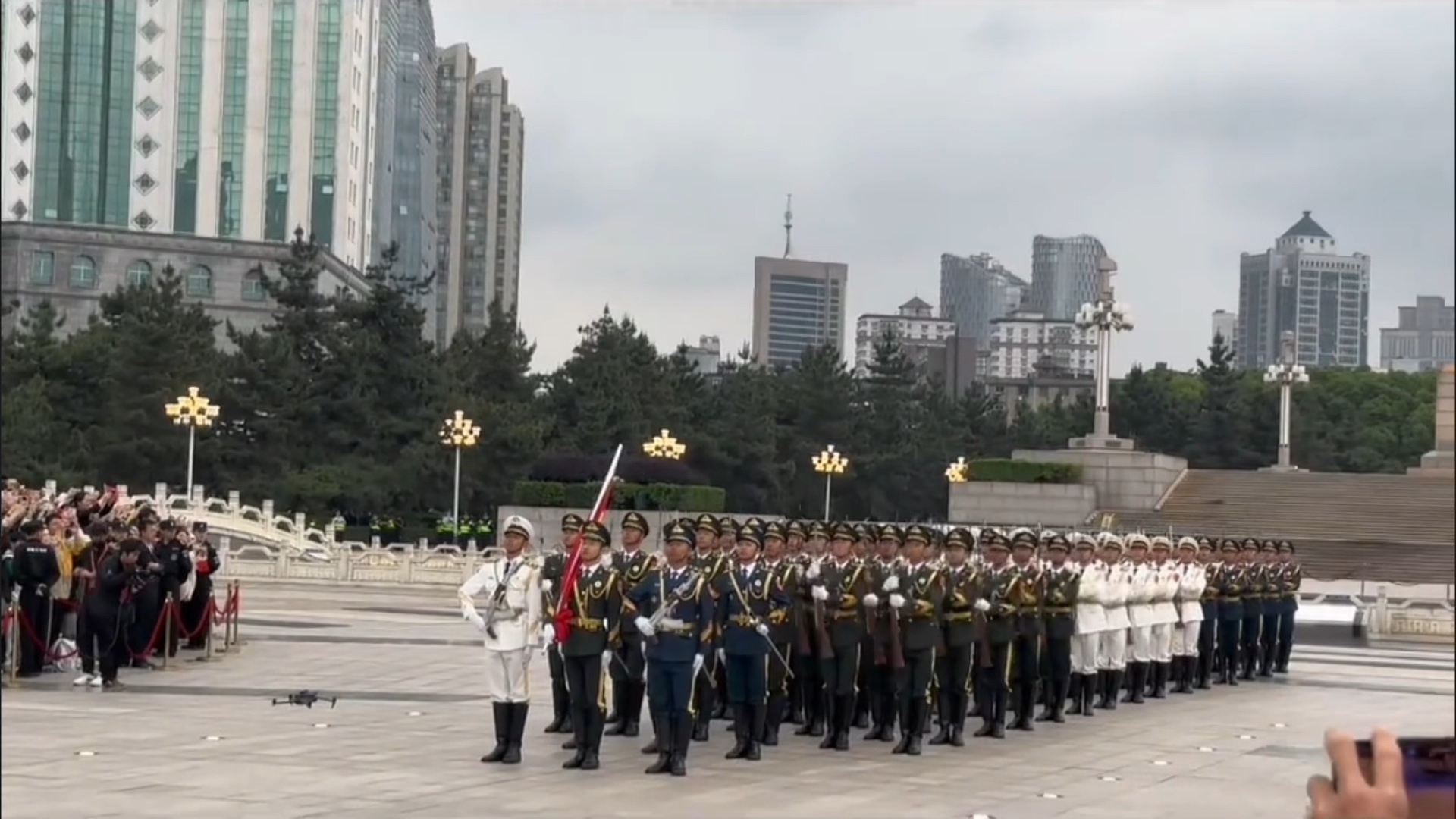 英姿飒爽,中国仪仗队,中国军人哔哩哔哩bilibili