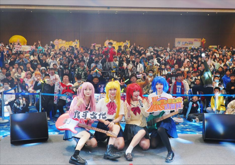 扭蛋姬乐队专场演出-【首届中国—东盟(南宁)动漫展】舞台现场