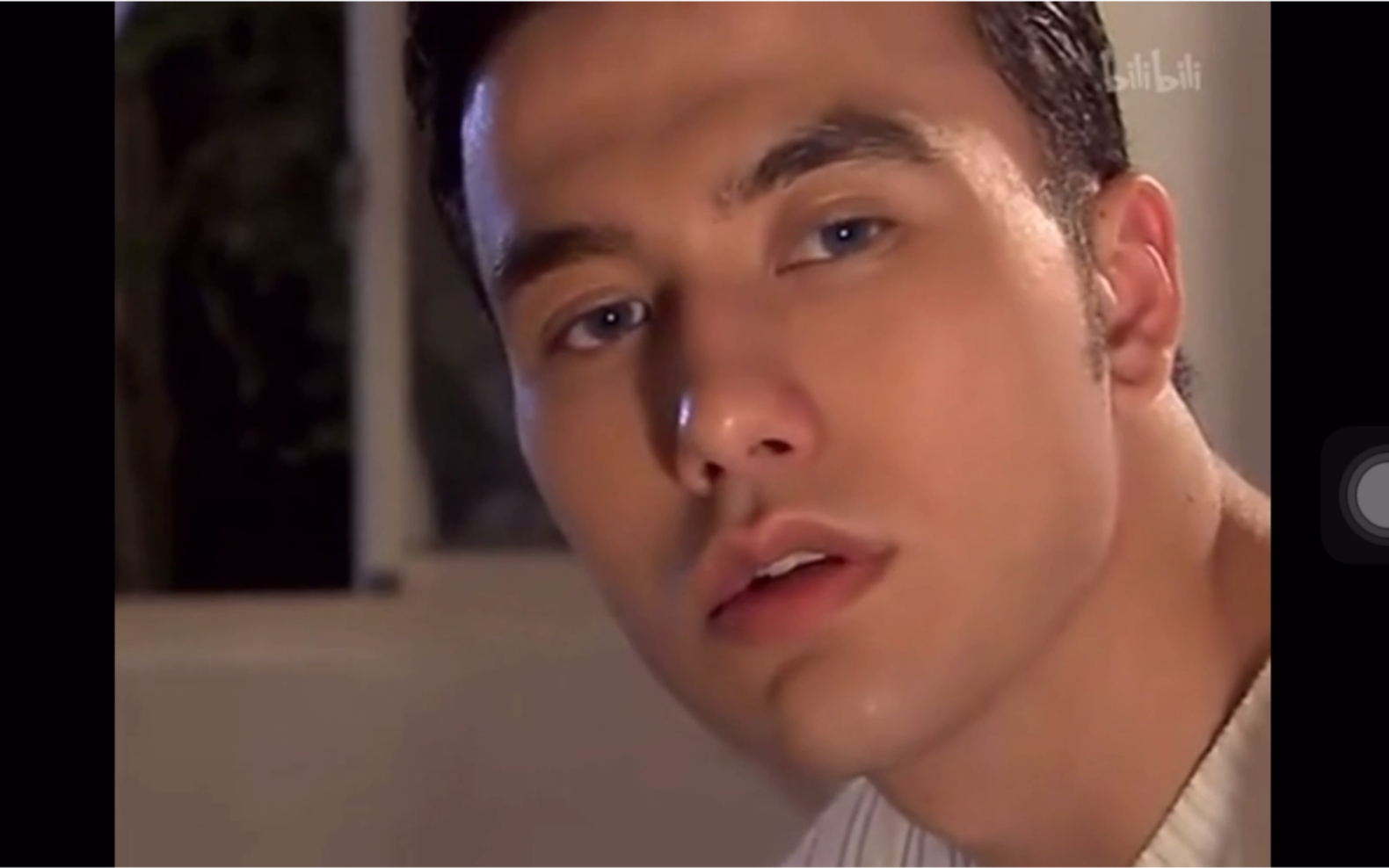 【蔷薇之恋】黄志玮年轻的时候真的绝帅!蓝眼珠这个回头我窒息!