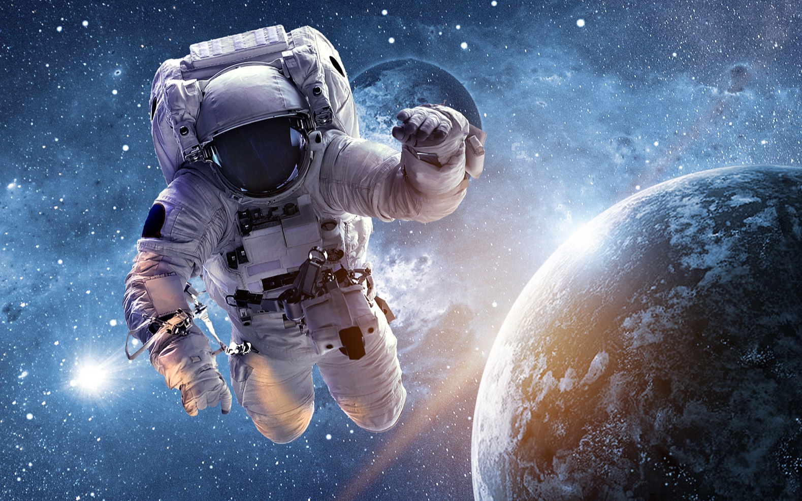 逃离地球,静态图片成为动画