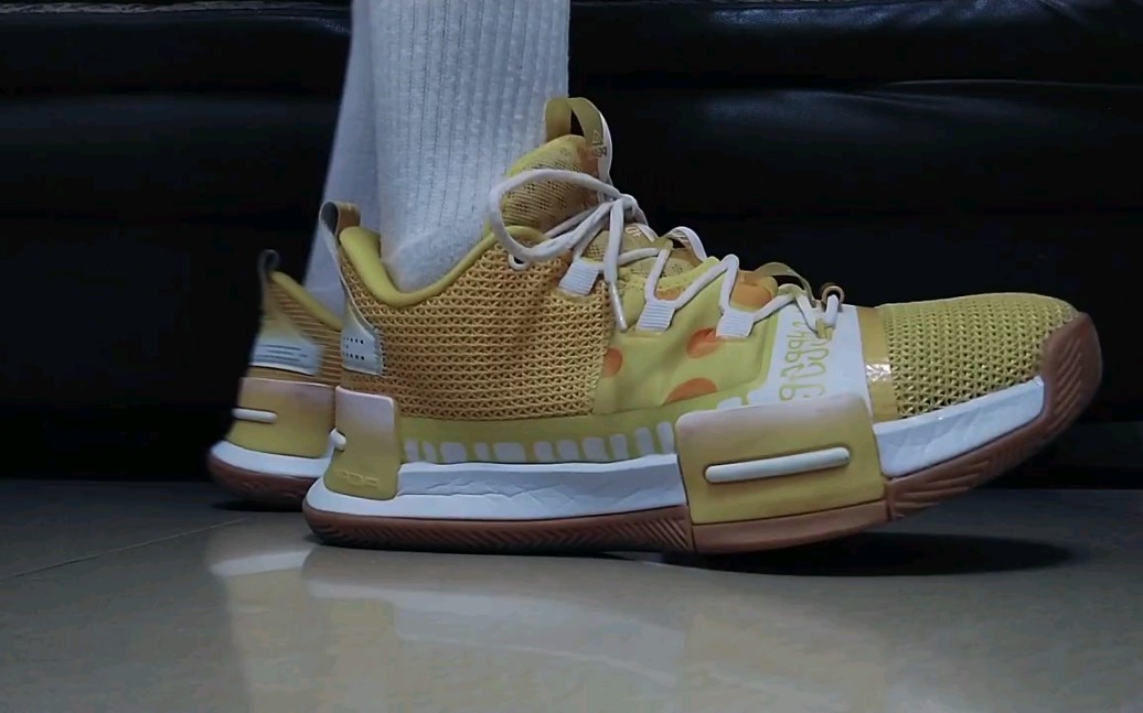 200买闪现1穿了半年态极材料还是这么软