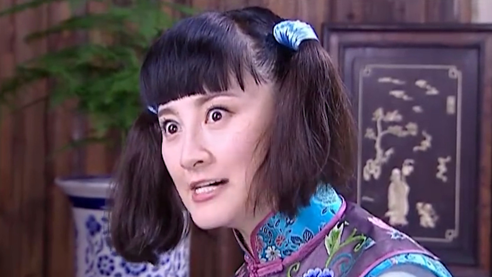 大宅院的女人:香菱无法无天,余梅兰怒扇她耳光,主仆大打出手!