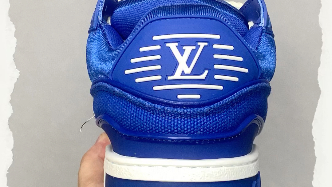 高仿lv驴牌胖丁trainer 面包鞋 louis vuit** 滑板鞋 休闲 情侣款