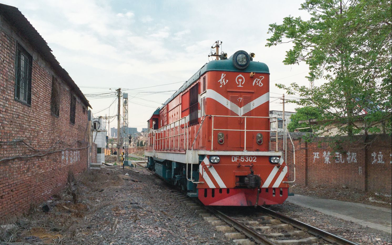 【东风7】df75302倒推客车进新乡车务段_哔哩哔哩 (゜-゜)つロ 干杯