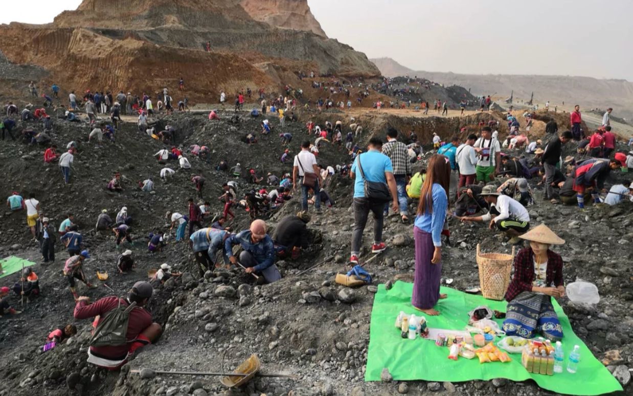 世界上一个能让穷人一夜暴富的地方缅甸翡翠原石矿区