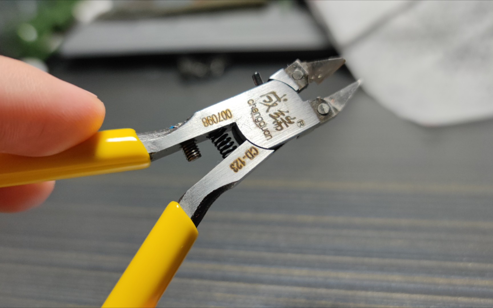 低创开箱成端零度单刃水口钳