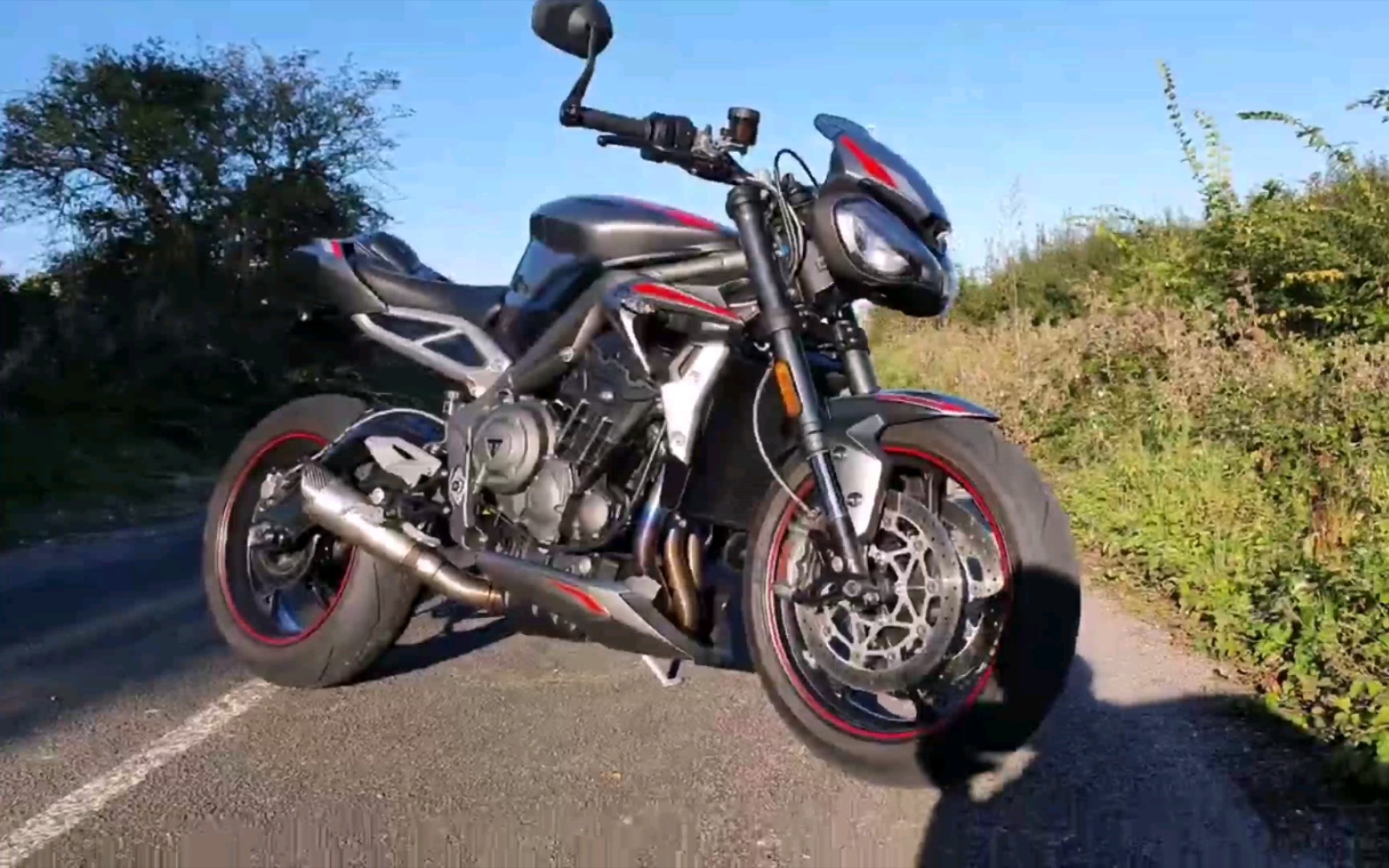 2020 凯旋765rs 改装sc project全段钛合金排气声浪演示_哔哩哔哩 (゜