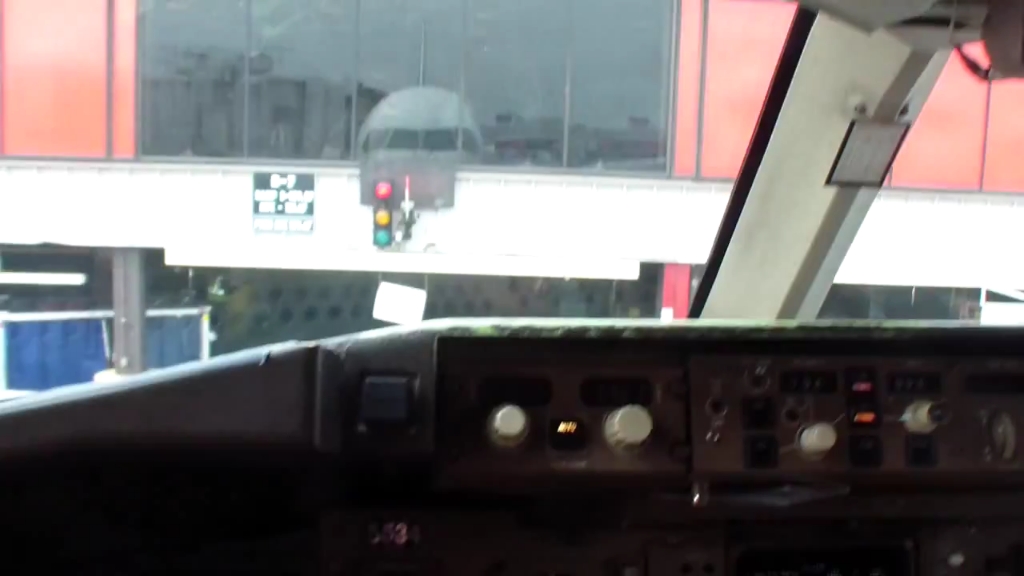 [图]达美航空波音757-200驾驶舱 Delta Airlines Boeing 757-200 Cockpit