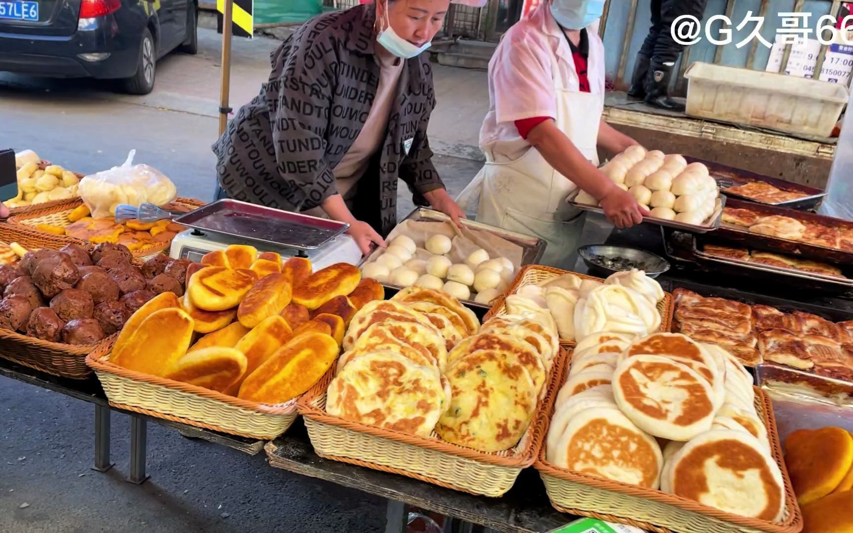【东北早市】黑龙江佳木斯春光早市,就在火车站附近,这家大豆腐为什么