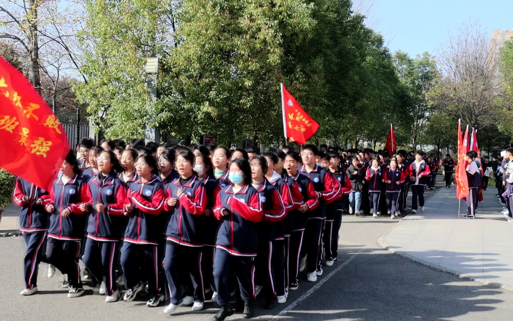 许昌二高教育集团西校区 奋勇前进 青春飞扬 激情跑操哔哩哔哩bilibili