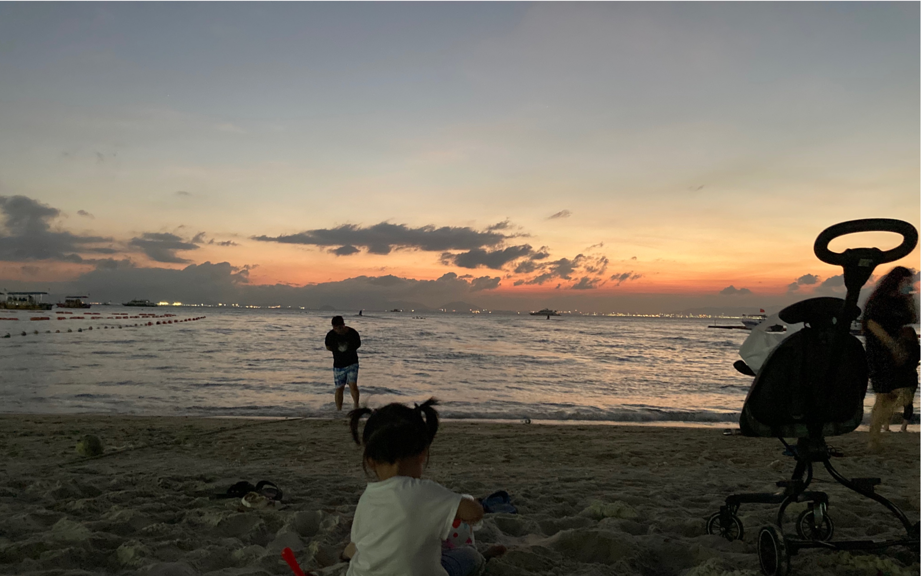 iphonese2夜晚海景海浪拍摄测评iphonese2拿去海边玩能胜任么