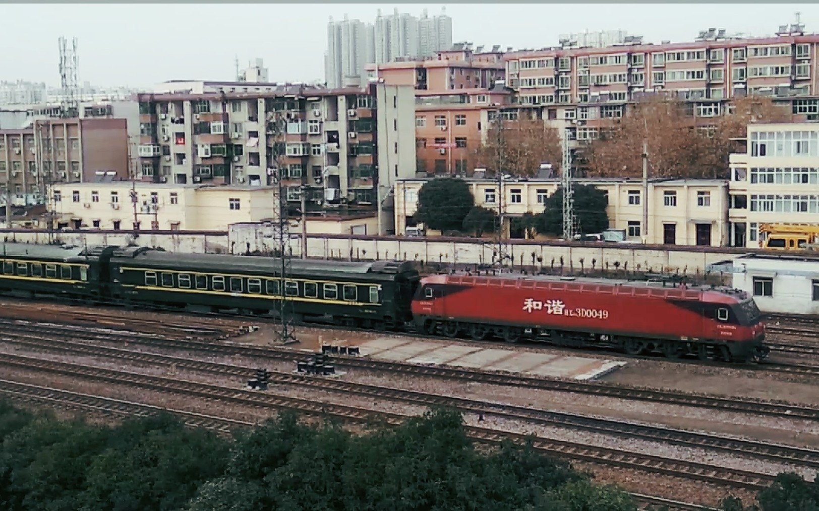 客车k84次进洛阳站『陇海线火车视频』_哔哩哔哩 (゜-゜)つロ 干杯