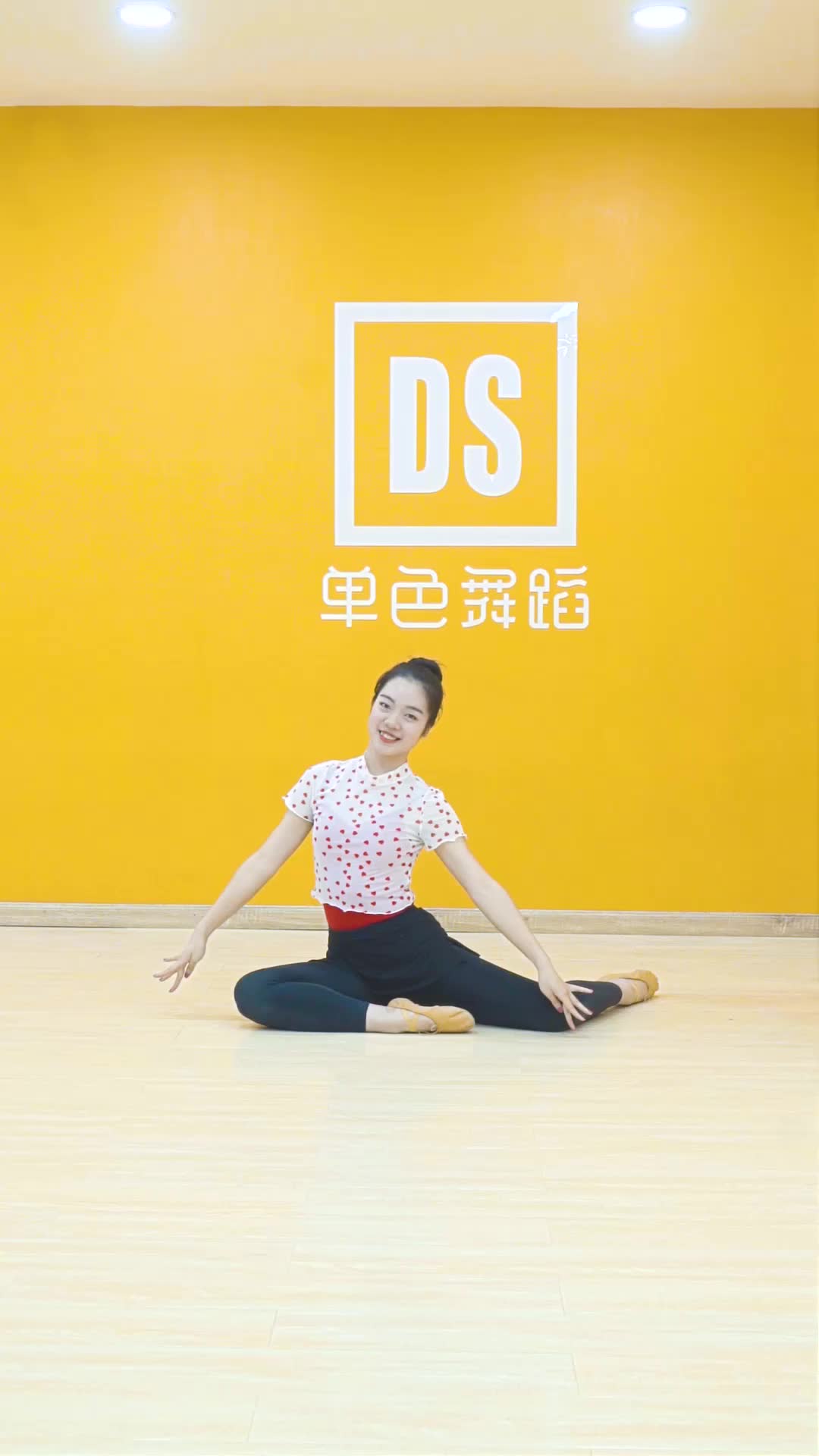 活动作品少儿考级舞蹈泡泡飞单色舞蹈幼师舞蹈必备