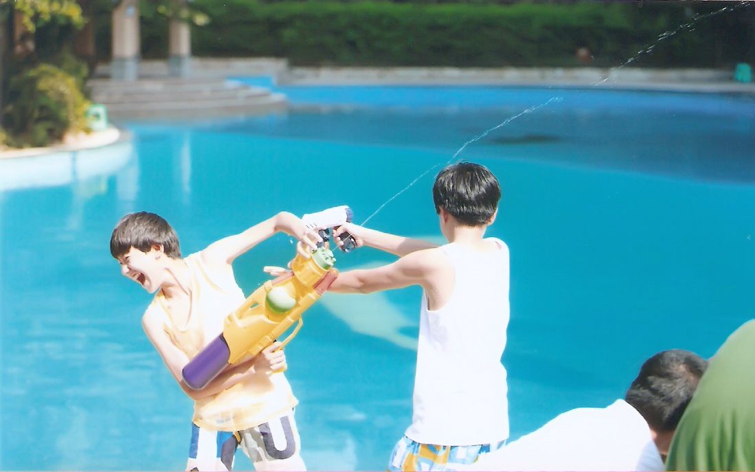 凯源# 很久很久前的一天 一颗会唱歌的小土豆和一盒会唱歌的牛奶嫌鲻