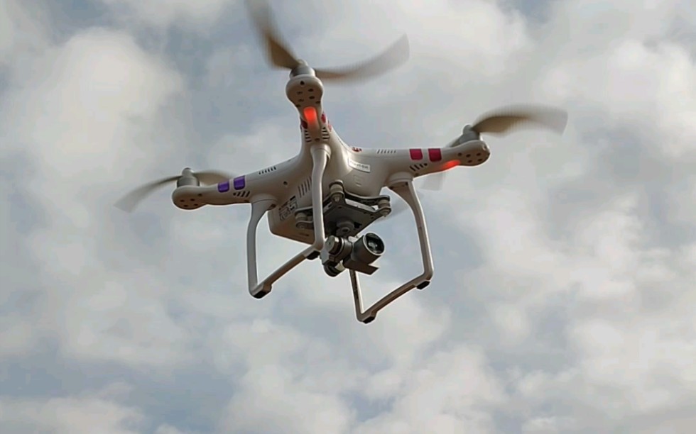 大疆精灵3s 首飞成功