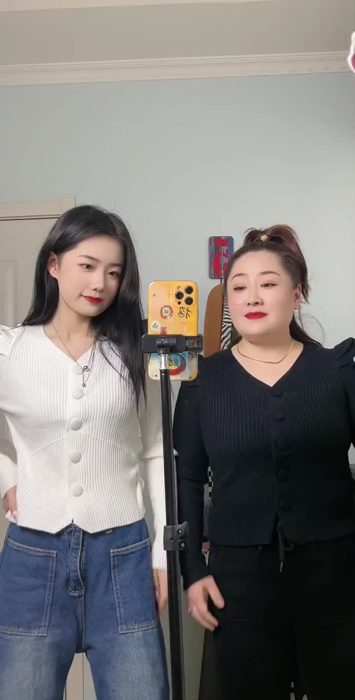 这是妮妈选的歌你们觉得怎么样母女合唱三两三我叫金旖旎