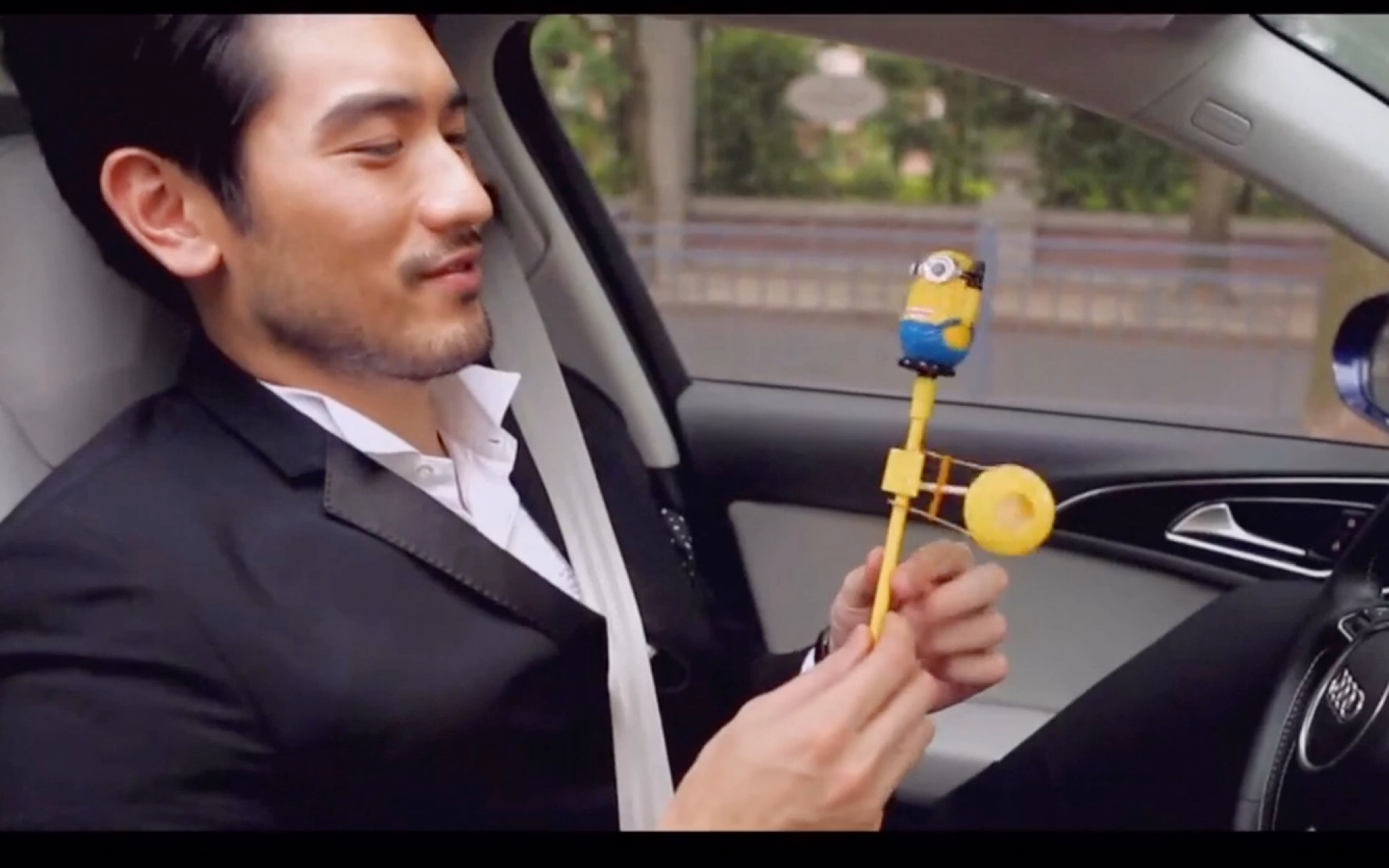 【高以翔Godfrey】奥迪英杰车生活高以翔篇| Car in Celebrities' Life「中英双字Double Subtitles」哔哩哔哩bilibili