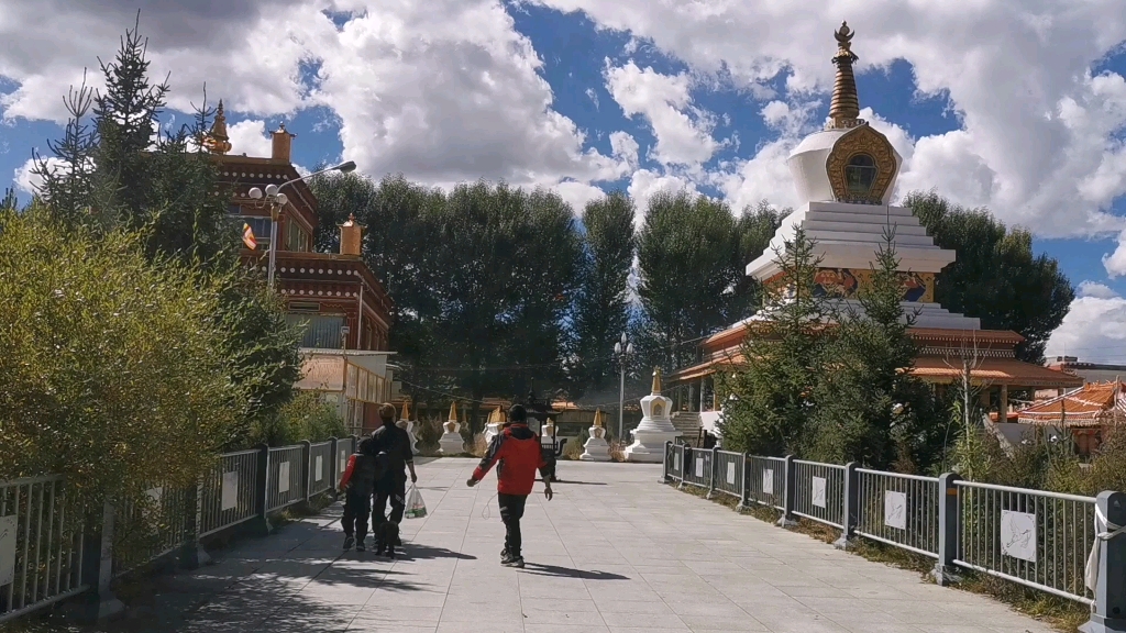 在理塘的一天～白塔公园