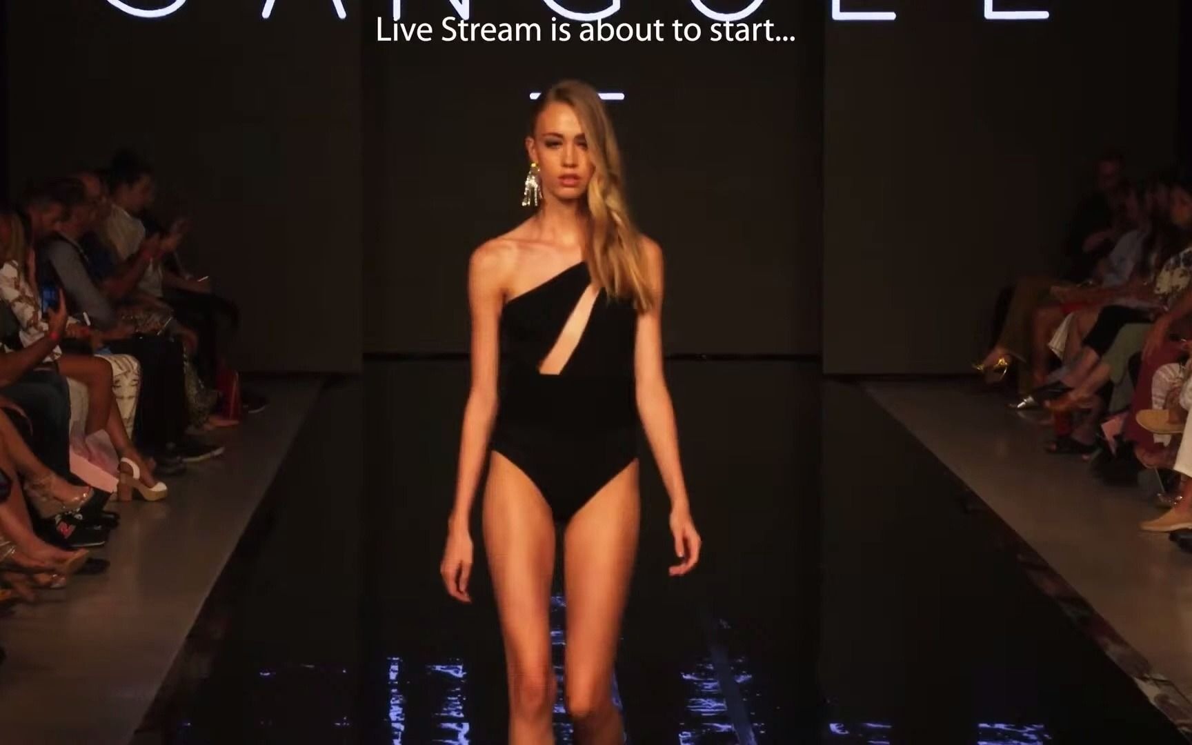 [图]OMG Swimwear 2021 LIVE STREAM from Miami Beach _ Bikini and Swim fashion