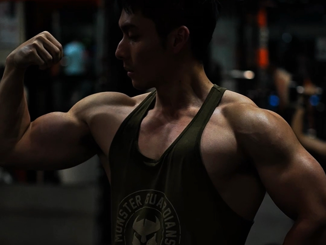 男生健身包帅的