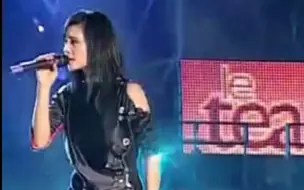 Download Video: 【蔡依林】2006MTV封神榜萬人演唱會《舞孃+唇唇欲動+Mr.Q+假裝》